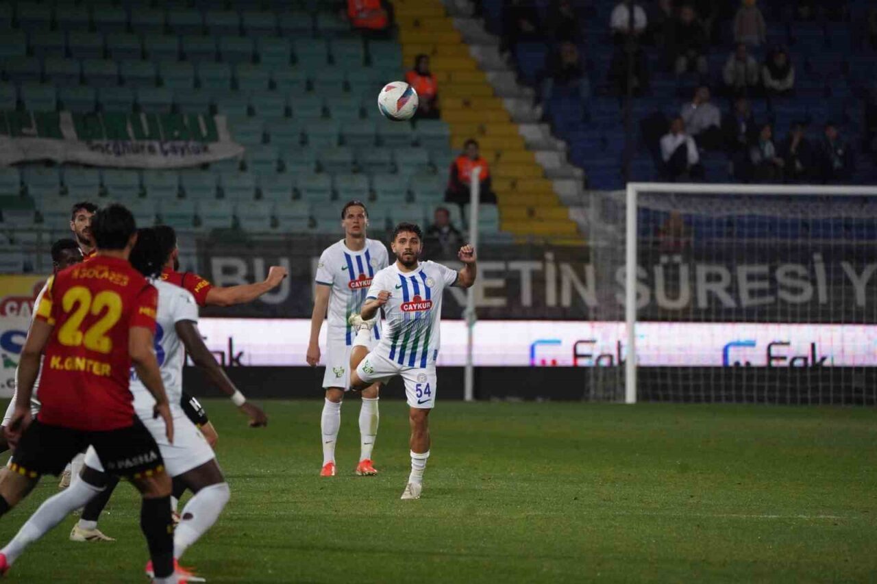 Trendyol Süper Lig’in 36. haftasında Çaykur Rizespor sahsında Göztepe’yi 6-3