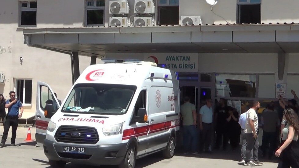 Tunceli’nin Nazımiye ilçesinde meydana gelen silahlı kavgada, cemevi başkanı hayatını