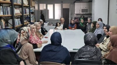 Bayburt İl Müftüsü Bayram Danacı, üniversite öğrencileriyle bir araya gelerek,