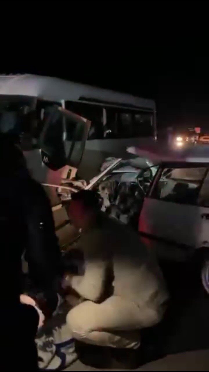 Erzurum’un Uzundere ilçesinde meydana gelen trafik kazasında biri ağır olmak