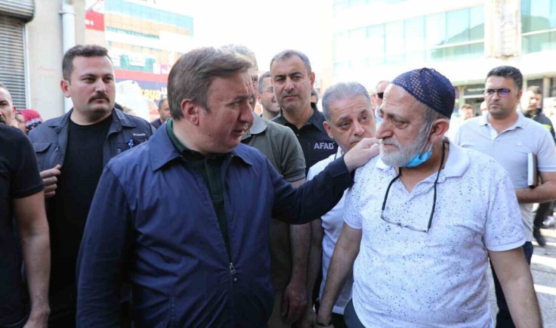 Erzincan Valisi Hamza Aydoğdu, Buğday Meydanı’nda meydana gelen yangın sonrası