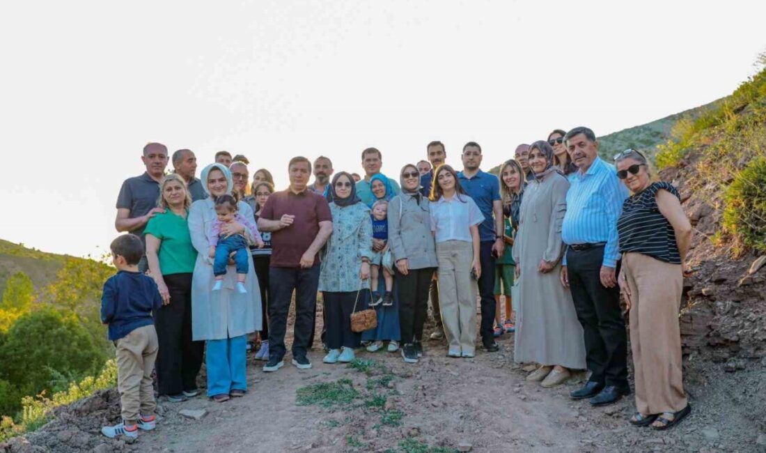 Erzincan Valisi Hamza Aydoğdu, Kemah ilçesine bağlı Küplü köyünde incelemelerde