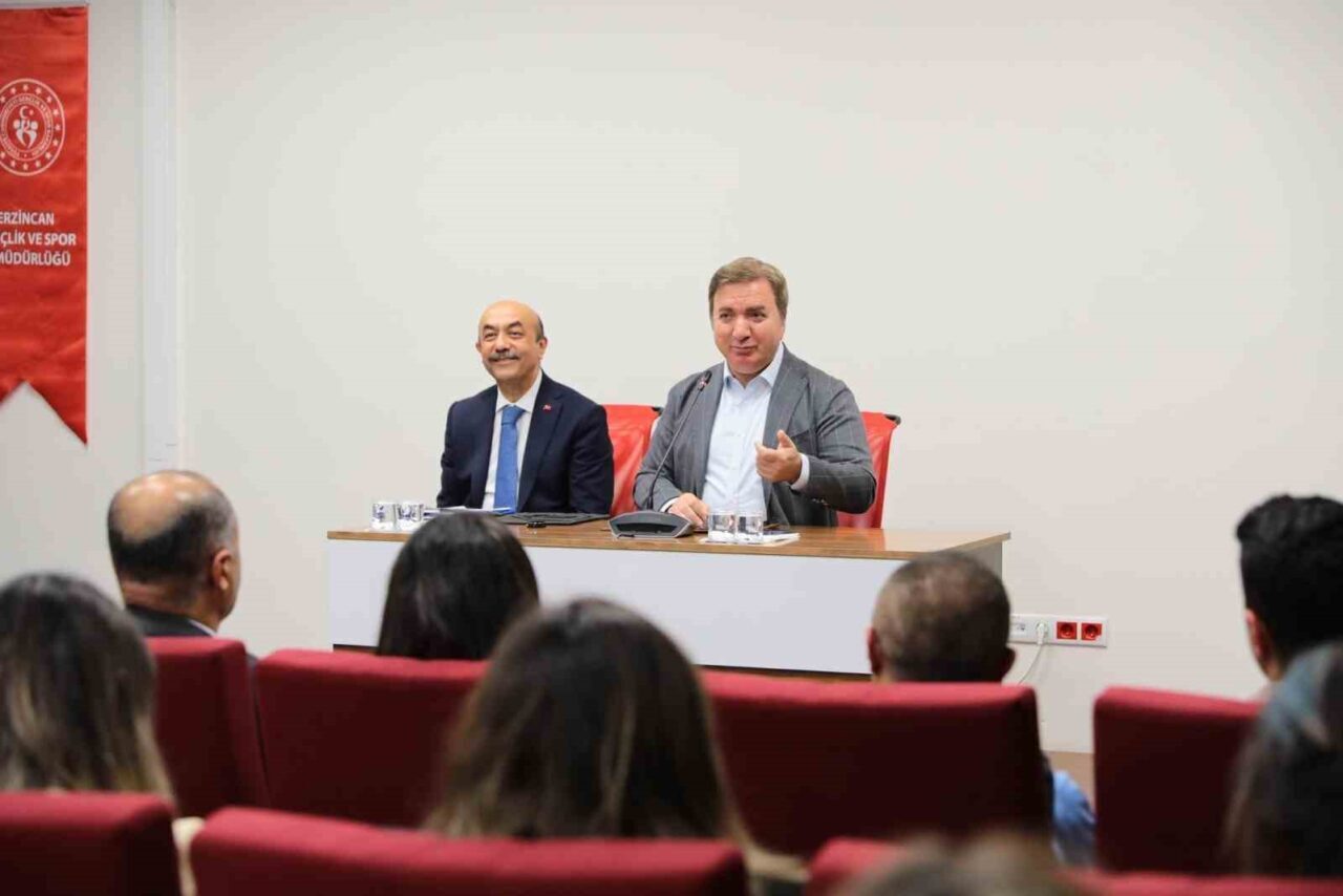 Erzincan Valisi Hamza Aydoğdu, İl Milli Eğitim Müdürü Hacı Ömer