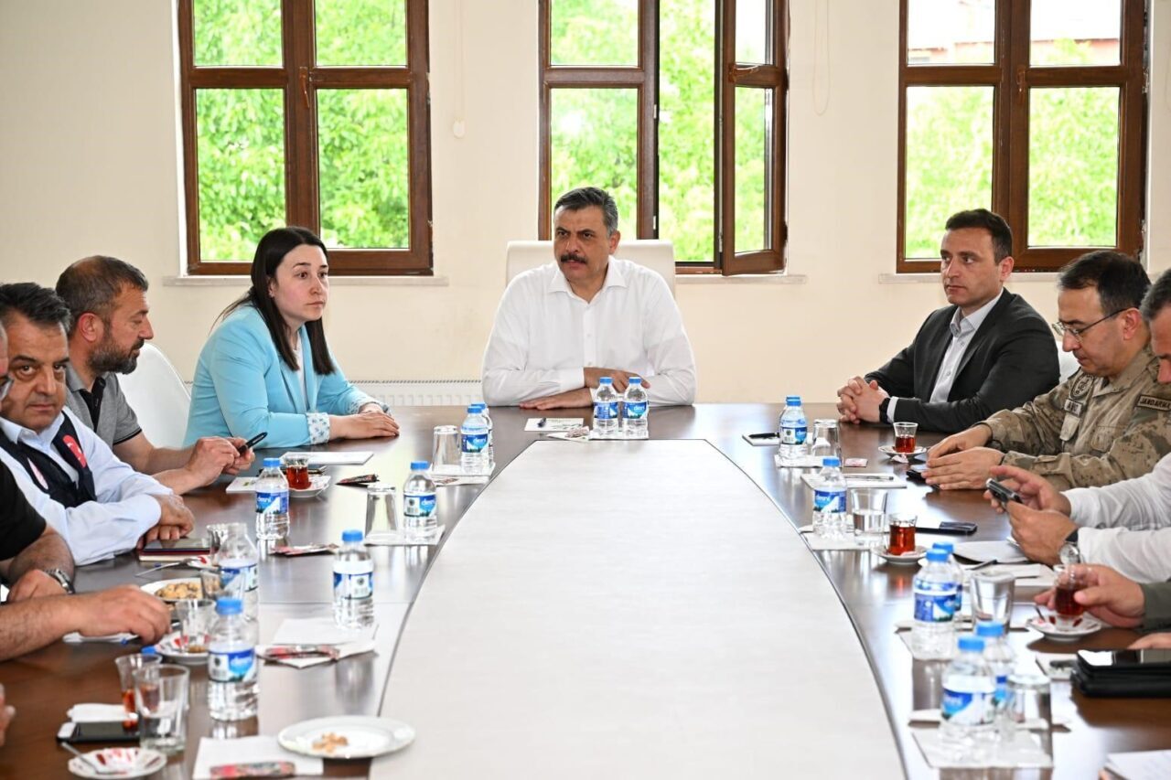 Erzurum Valisi Mustafa Çiftçi, Uzundere ilçesi Çağlayan Mahallesi Şelale Mevkii’nde