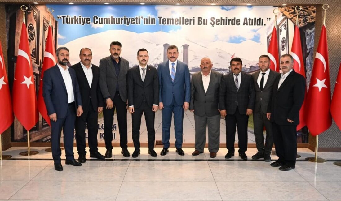 Erzurum Valisi Mustafa Çiftçi, Aşkale Kaymakamı Emre Oğuztürk’ü ve Aşkale