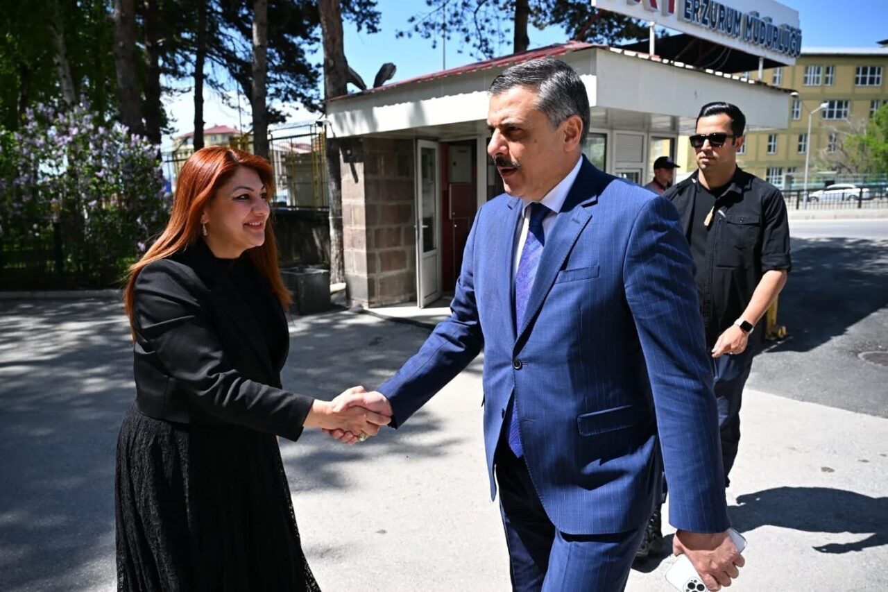 Ezurum Valisi Mustafa Çiftçi, TRT Erzurum Bölge Müdürlüğü’nü ziyaret etti.