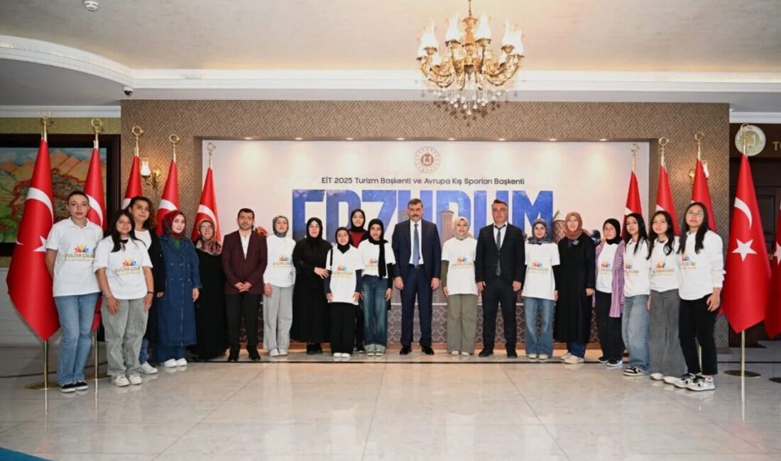 Vali Çiftçi’ye Muğla’dan misafir geldiler Erzurum Valisi Mustafa Çiftçi, Evliya Çelebi Öğrenci Değişim Programı kapsamında