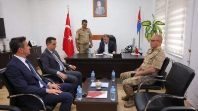 Bayburt Valisi Mustafa Eldivan, Demirözü İlçe Jandarma Komutanlığını ziyaret ederek