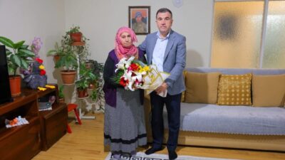 Bayburt Valisi Mustafa Eldivan, Şehit Piyade Er İdris Karakaşoğlu’nun annesi