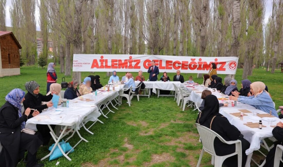 Bayburt Valisi Mustafa Eldivan, 2025 Aile Yılı etkinlikleri kapsamında Yenişehir