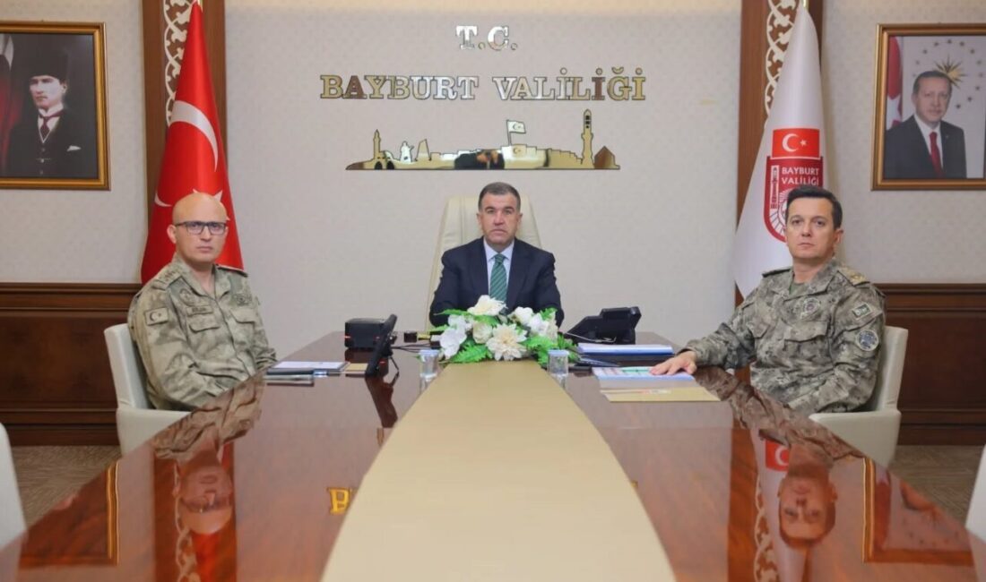 Bayburt Valisi Mustafa Eldivan, İçişleri Bakanı Ali Yerlikaya’nın başkanlığında 81