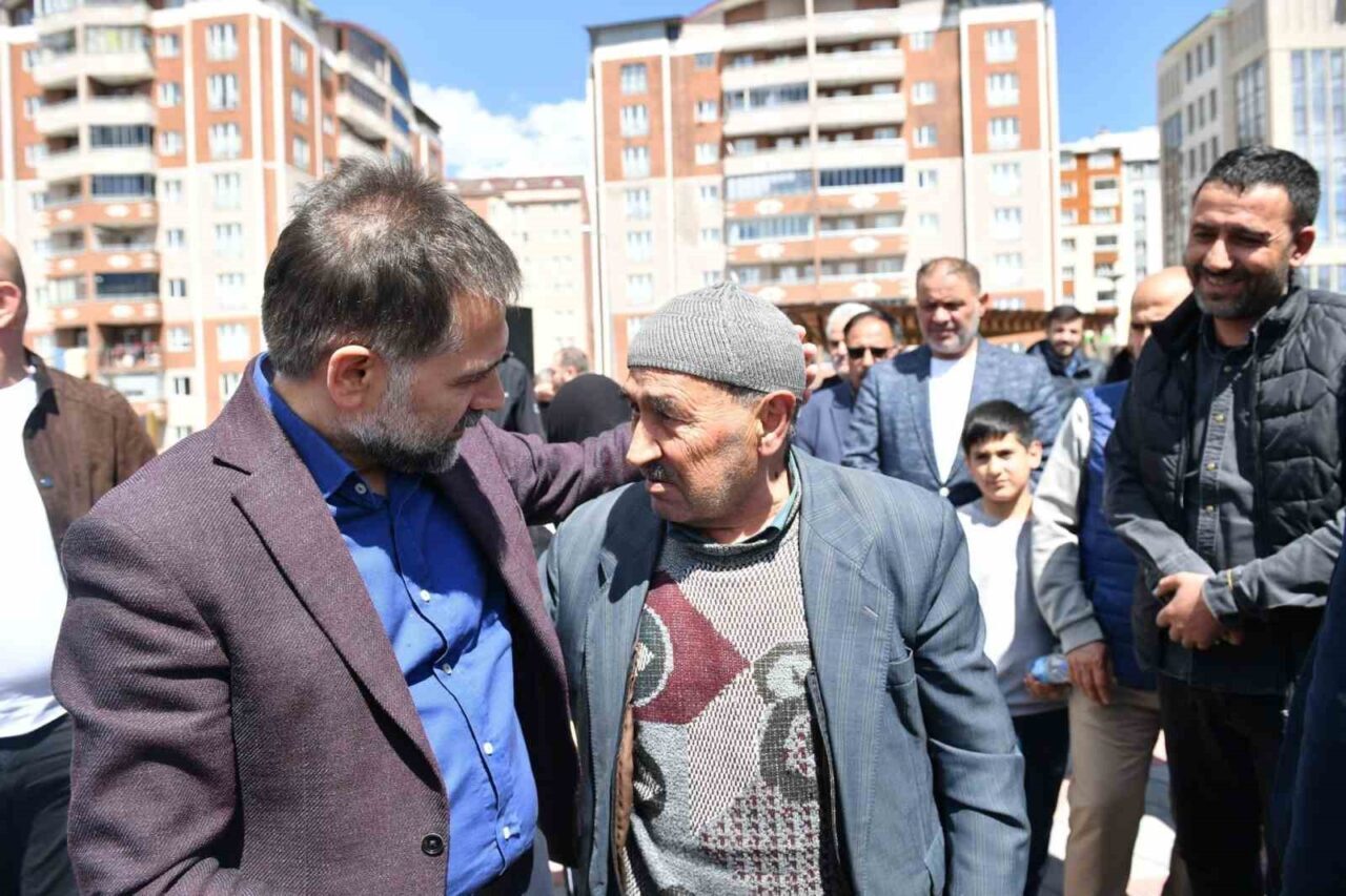 Yakutiye Belediye Başkanı Mahmut Uçar, “Vatandaş Soruyor Başkan Cevaplıyor” programı