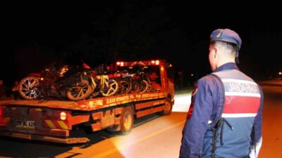 SAKARYA (İHA) – Sakarya’nın Akyazı ilçesinde bir grup gencin yasa