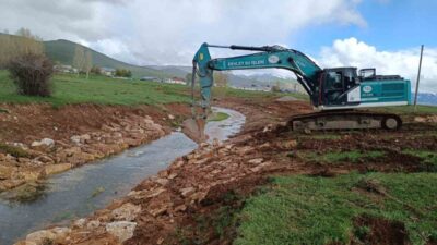Bayburt’a yaklaşık 31 kilometre uzaklıktaki Yaylapınar köyünde taş tahkimat ve