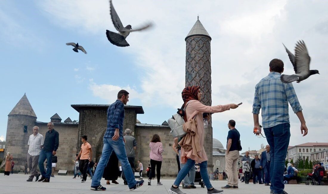 Yaz geliyor, cilt kanserine dikkat Erzurum Sağlık İl Müdürlüğü, Mayıs ayının “Cilt Kanseri Farkındalık Ayı”
