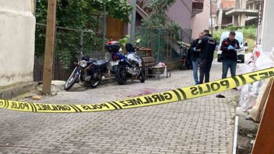 Kocaeli’nin İzmit ilçesinde yer meselesi sebebiyle abi kardeş arasında çıkan