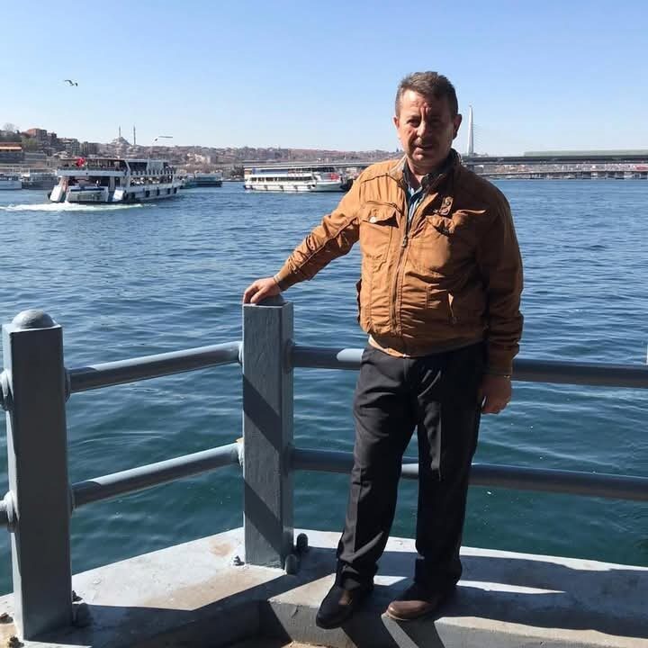 Zonguldak’ın Devrek ilçesinde yol kenarında yürürken otomobilin çarptığı bir kişi