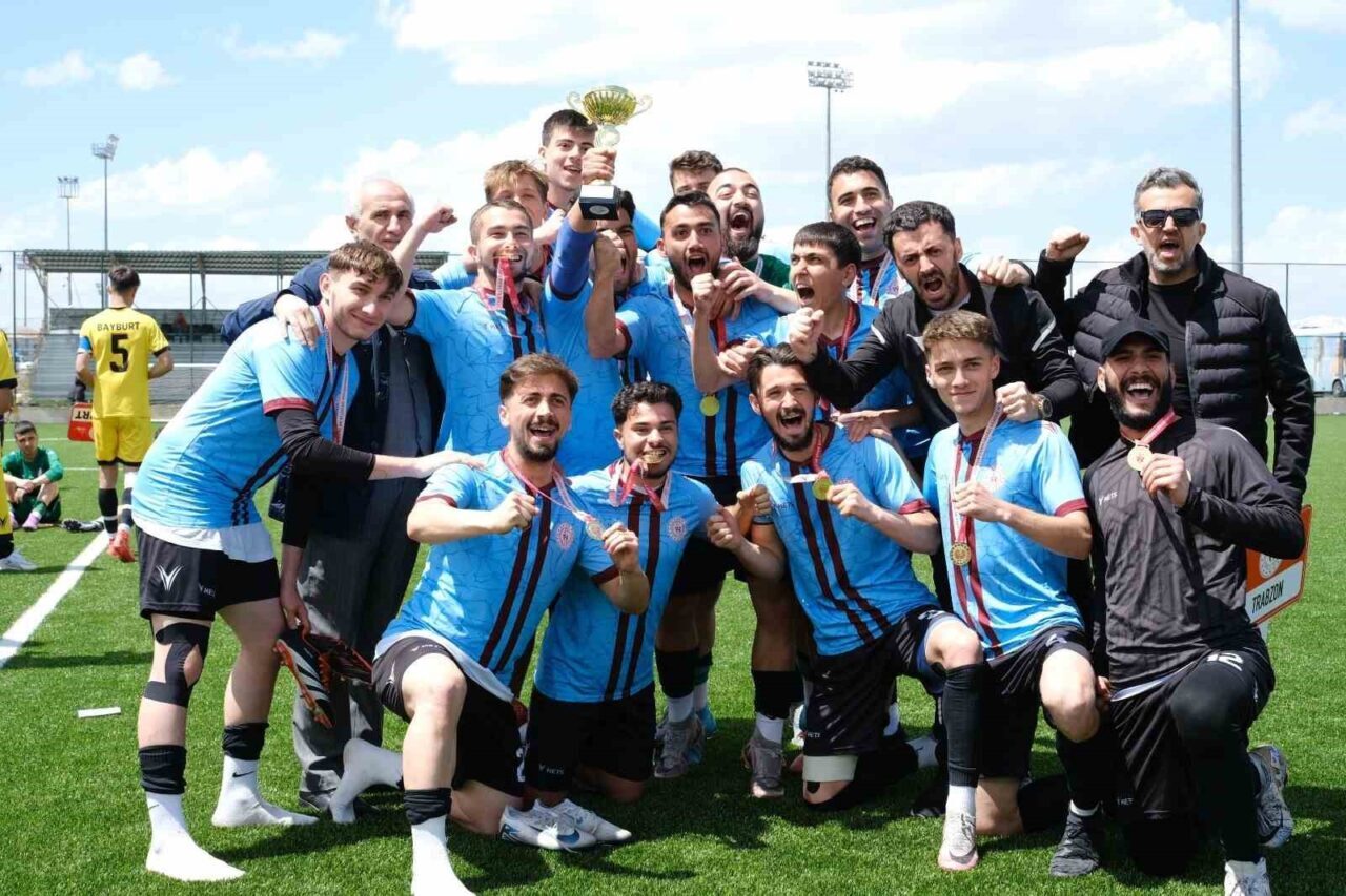 Erzurum’da yapılan ve 11 takımın katıldığı YURTLİG Futbol Bölge Finallerinde