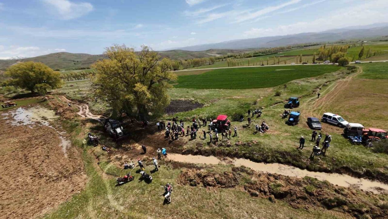 Bayburt’un Aydıntepe ilçesindeki tarım arazilerini sulayan 4 kilometre uzunluğundaki sulama