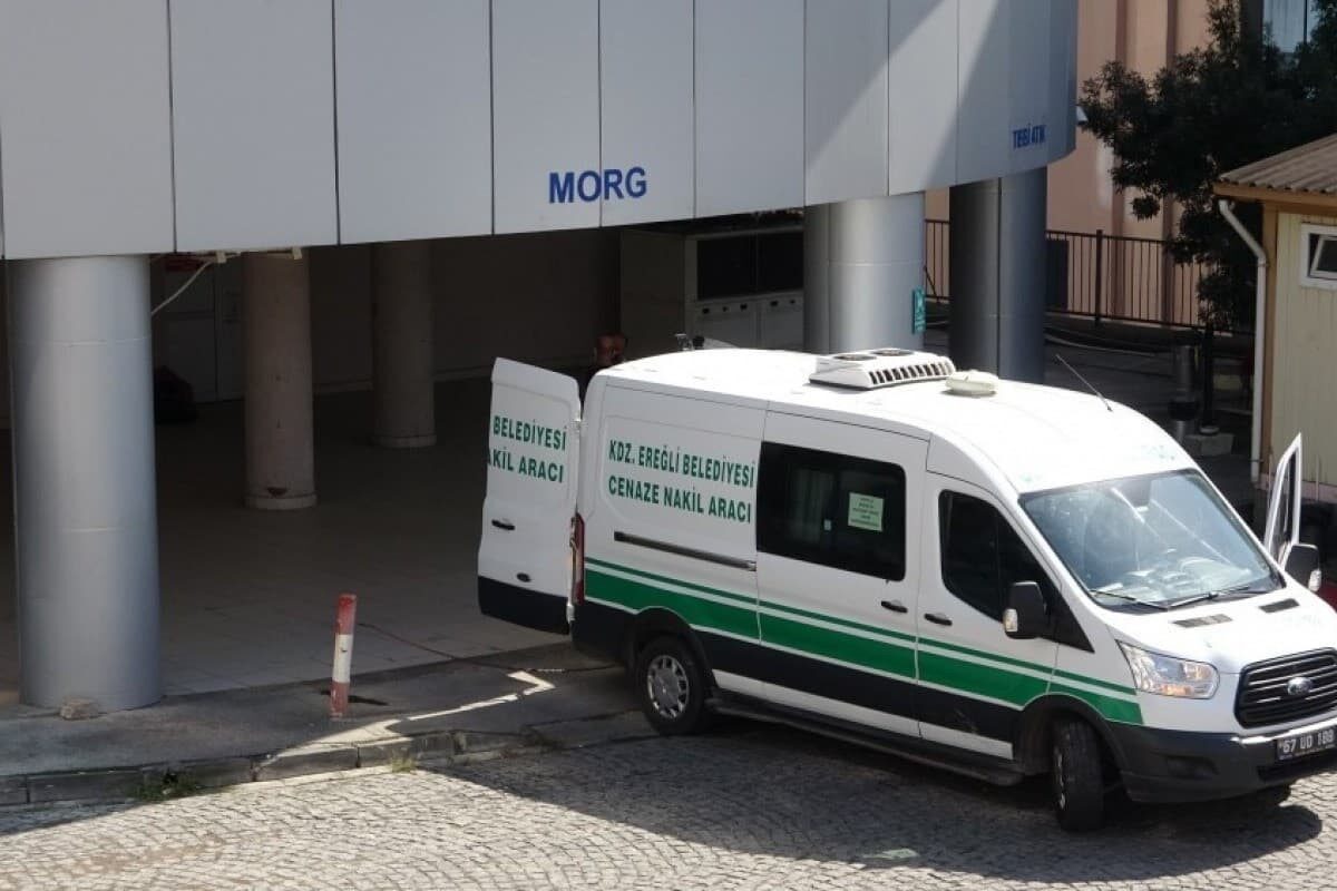 Zonguldak’ın Ereğli ilçesinde genç bir kadın, yakınları tarafından evinde ölü
