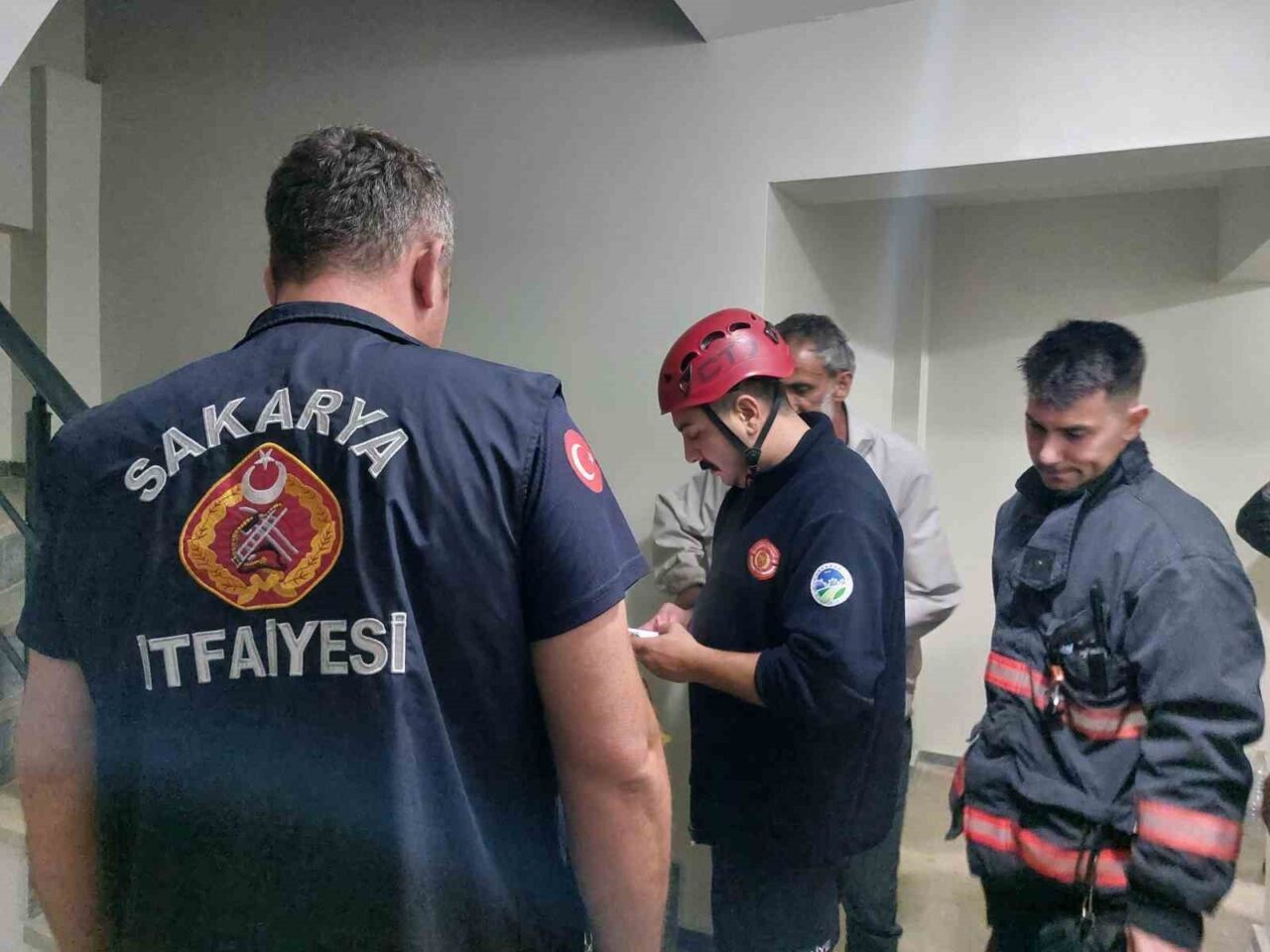 Sakarya’nın Akyazı ilçesinde kendisinden haber alınamayan 2 çocuk babası, komşusu