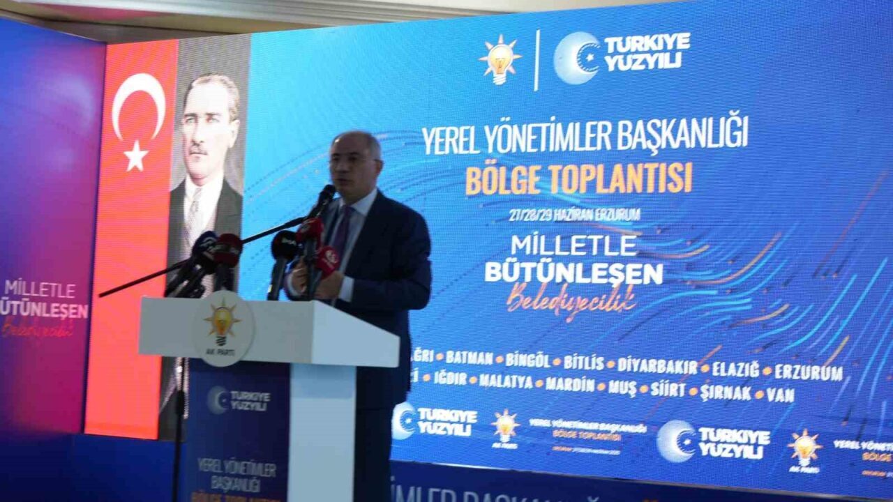 AK Parti Yerel Yönetimler Toplantısı’nda konuşan AK Parti Genel Başkanvekili