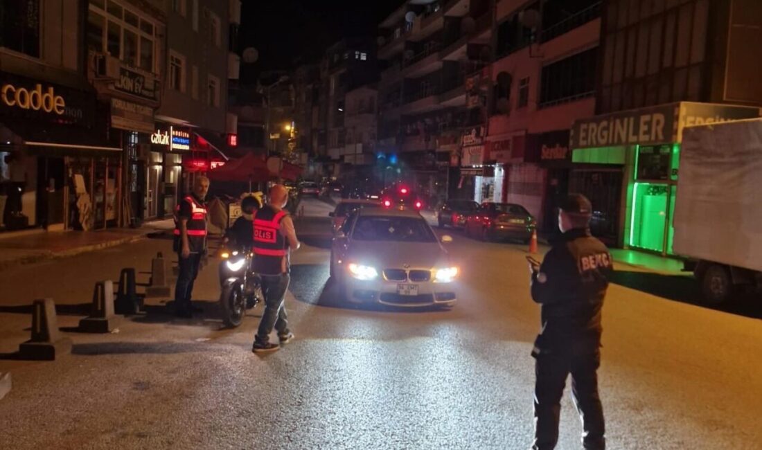 Zonguldak’ın Alaplı ilçesinde, abartı egzoz ve motosiklet denetiminde 17 sürücüye