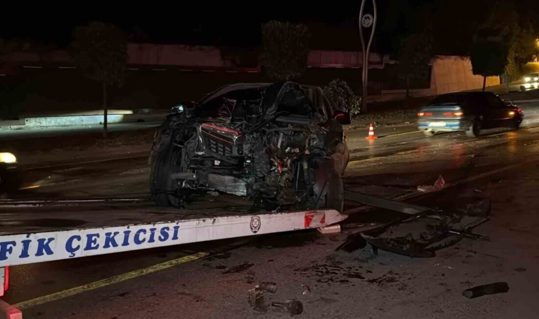 Sakarya’nın Adapazarı ilçesinde alkollü sürücünün kullandığı SUV tarzı araç kontrolden