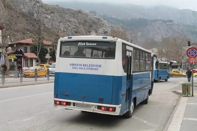 Amasya’da ücretsiz seyahat hakkına sahip engelli yolcuyla tartışıp araçtan indirdiği