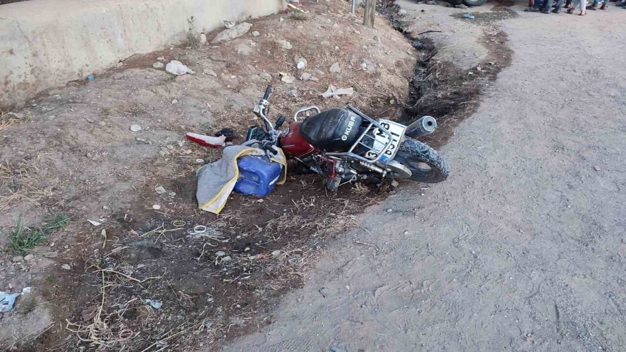 Amasya’da otomobilin çarptığı motosiklette bulunan 4 yaşındaki kız çocuğu hayatını