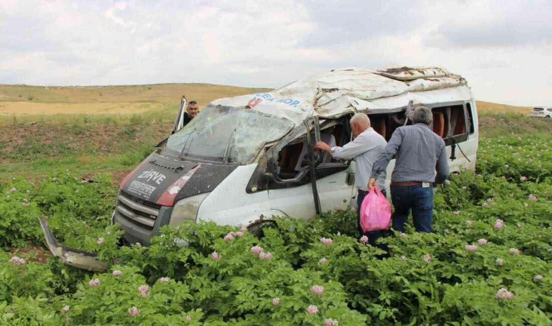 Amasya’da kontrolden çıkan minibüsün tarlaya uçması sonucu meydana gelen kazada