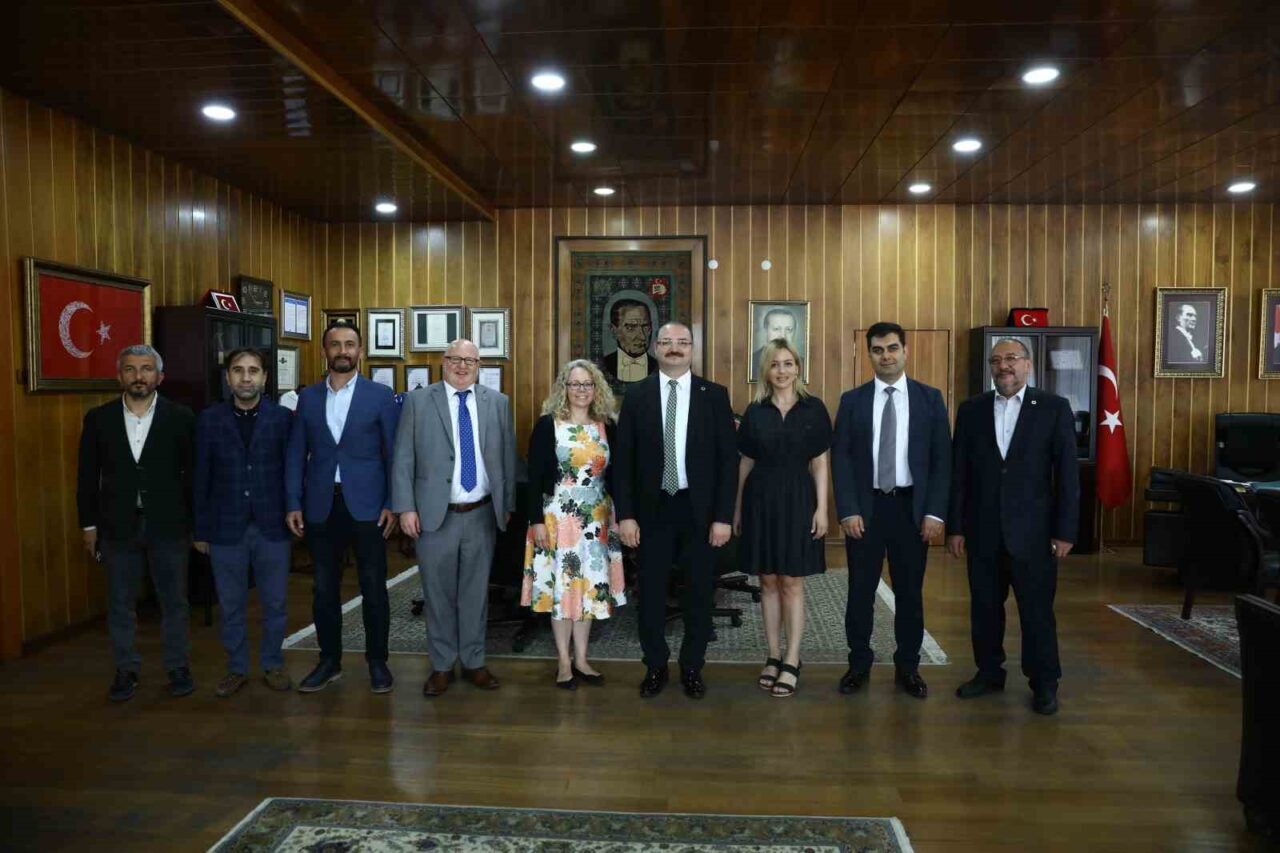 Atatürk Üniversitesi bünyesinde faaliyet gösteren ve ABD Büyükelçiliği iş birliğiyle