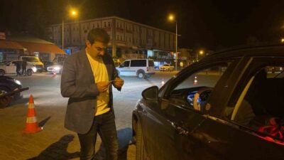 Arpaçay’da Kaymakam Muhammed Burak Akköz, güvenlik güçleriyle birlikte asayiş uygulamasın
