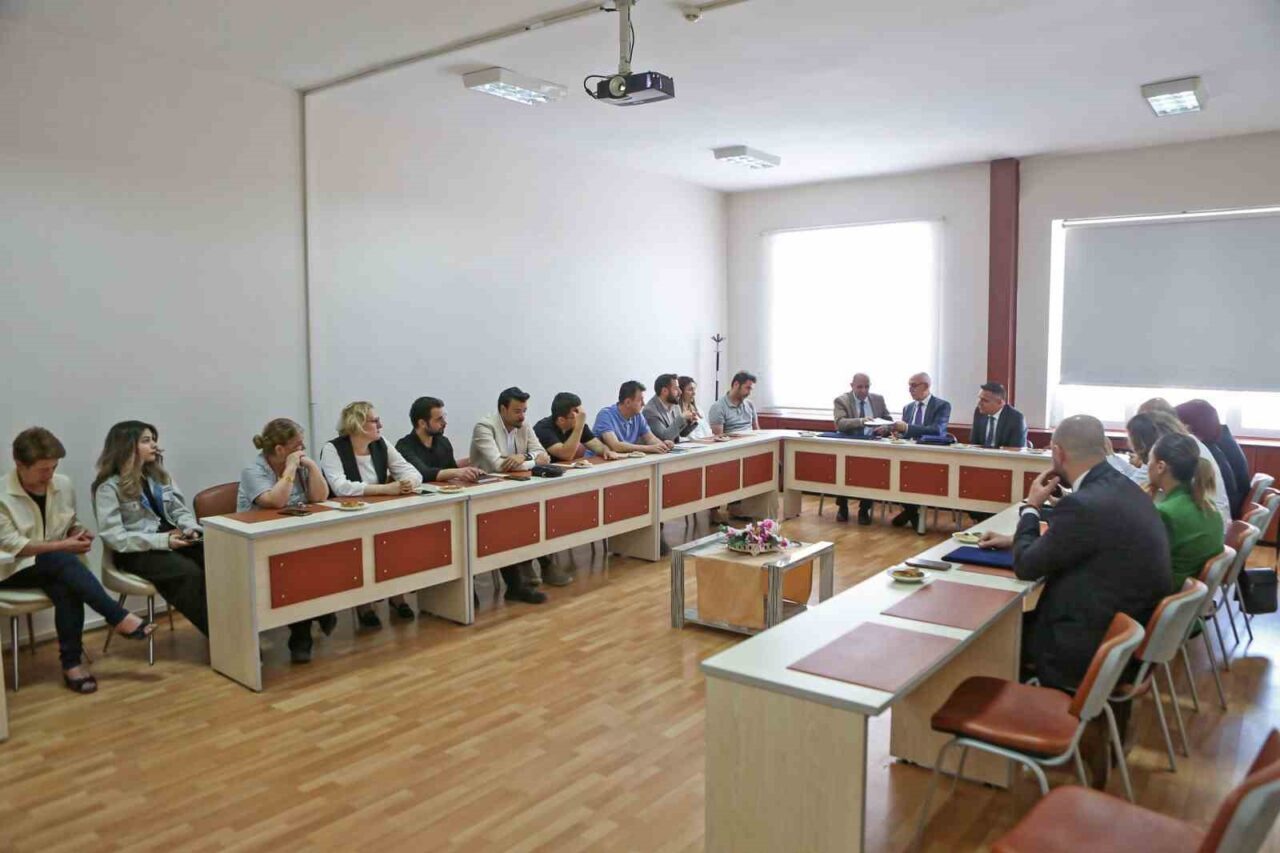 Atatürk Üniversitesi Turizm Fakültesi, öğrencilere çok yönlü ve disiplinler arası