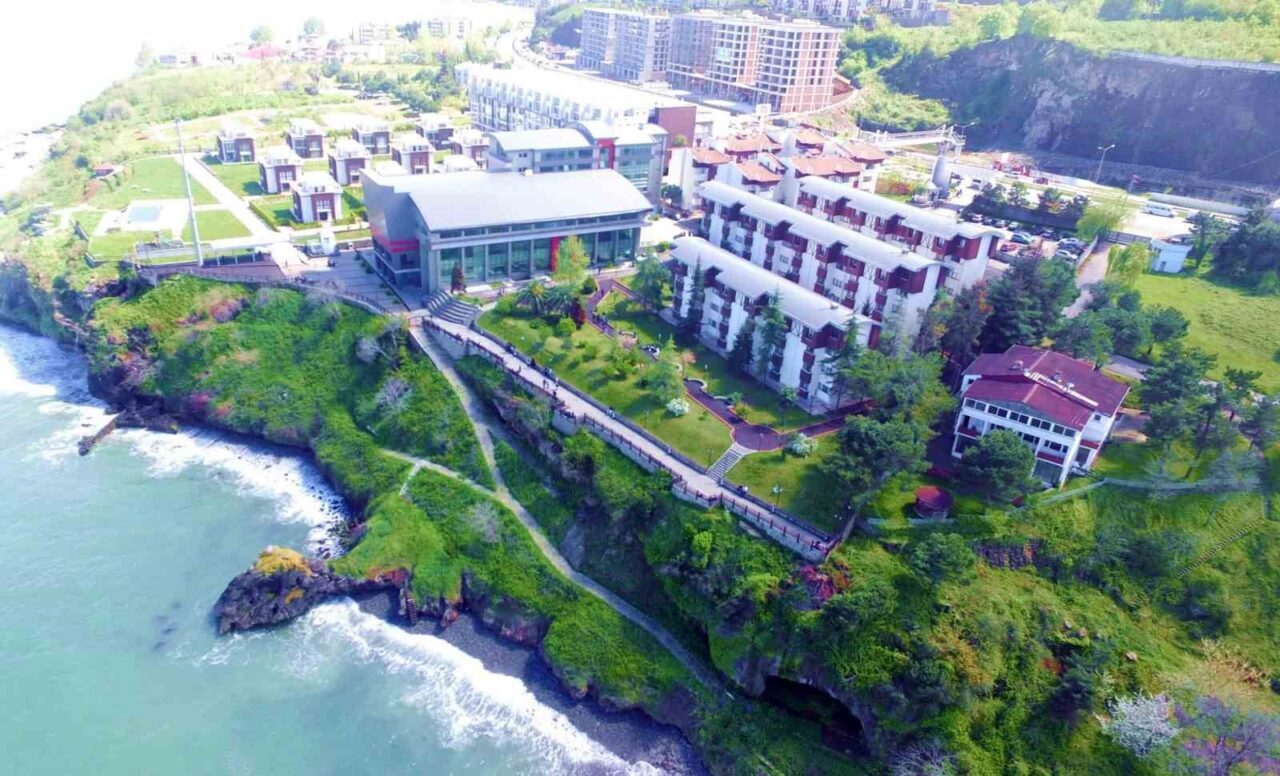 Yaklaşan Yüksek Öğretim Kurumları (YKS) sınavı öncesi Avrasya Üniversitesi 2025/2026