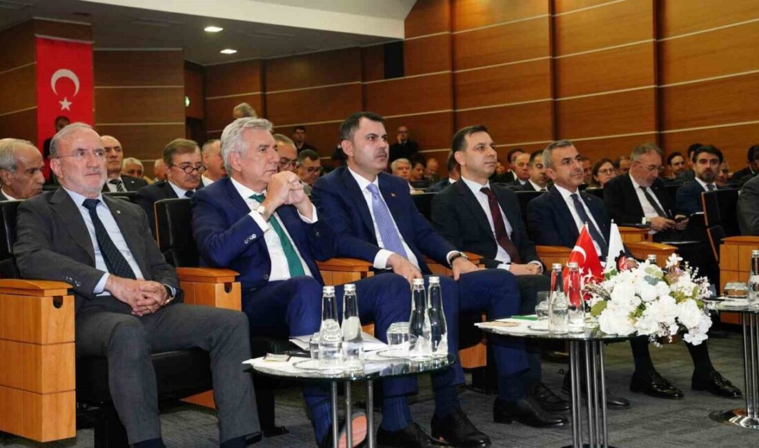 Çevre Şehircilik ve İklim Değişikliği Bakanı Murat Kurum, İstanbul Sanayi