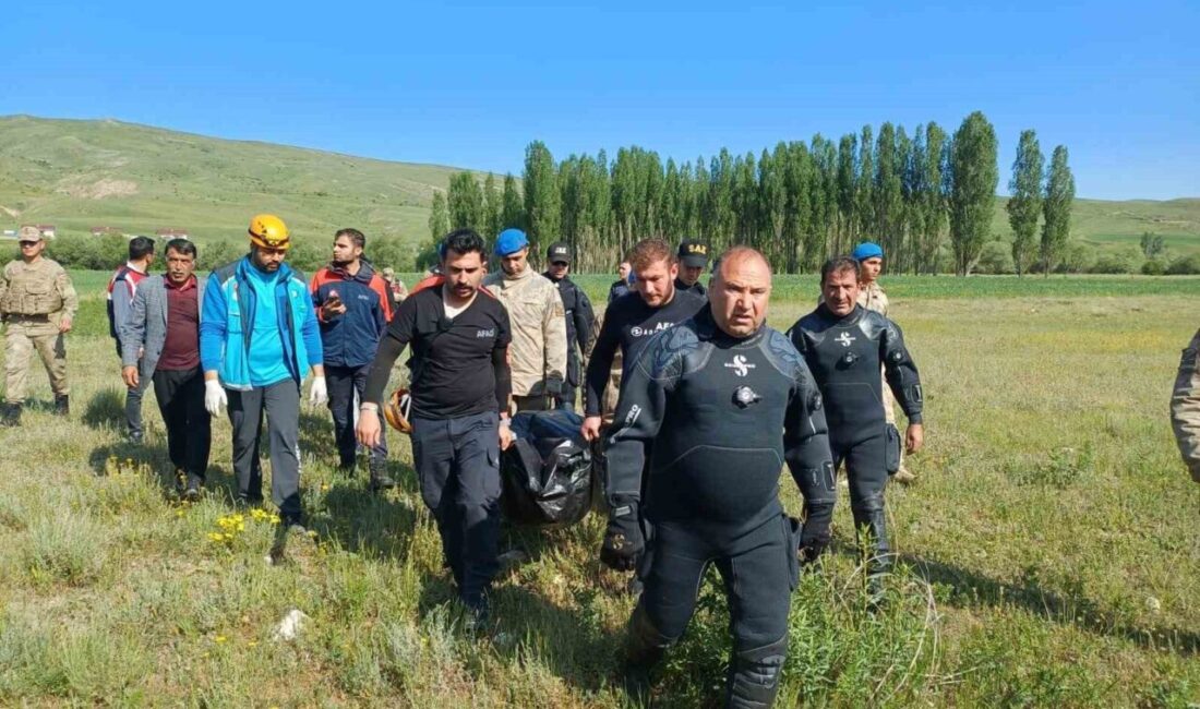 Erzurum’un Köprüköy ilçesinde balık tutmak için Aras nehrine giren bir