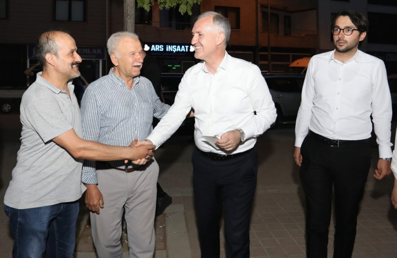 İnegöl Belediye Başkanı Alper Taban, “Vatandaş Soruyor, Başkan Cevaplıyor” temalı