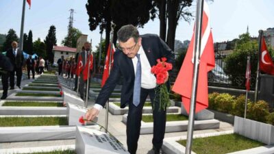 Kurban Bayramı öncesinde Sülüklü Mezarlığı’nda bulunan şehitliği ziyaret eden Trabzon