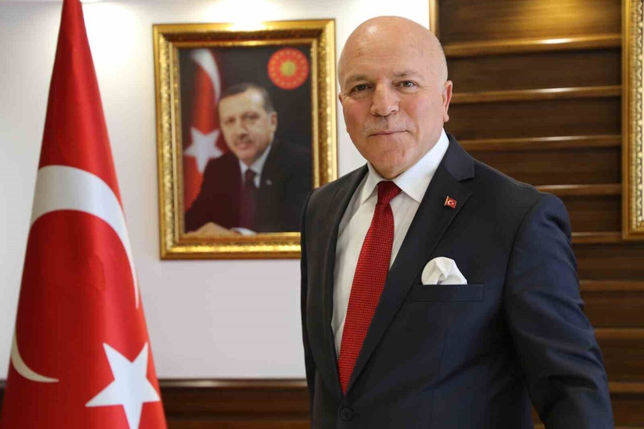 Erzurum Büyükşehir Belediye Başkanı Mehmet Sekmen, Kurban Bayramı dolayısıyla yazılı