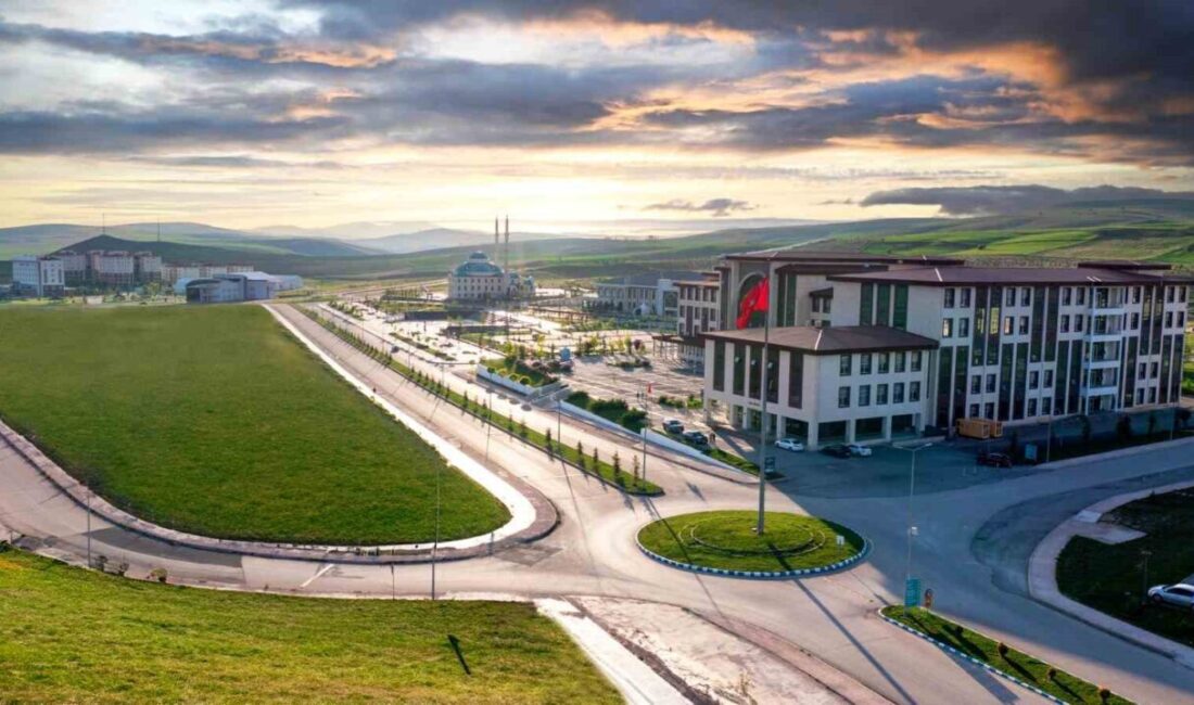 Bayburt Üniversitesinde yeni dönemin ilk üst düzey yönetim atamaları tamamlandı.