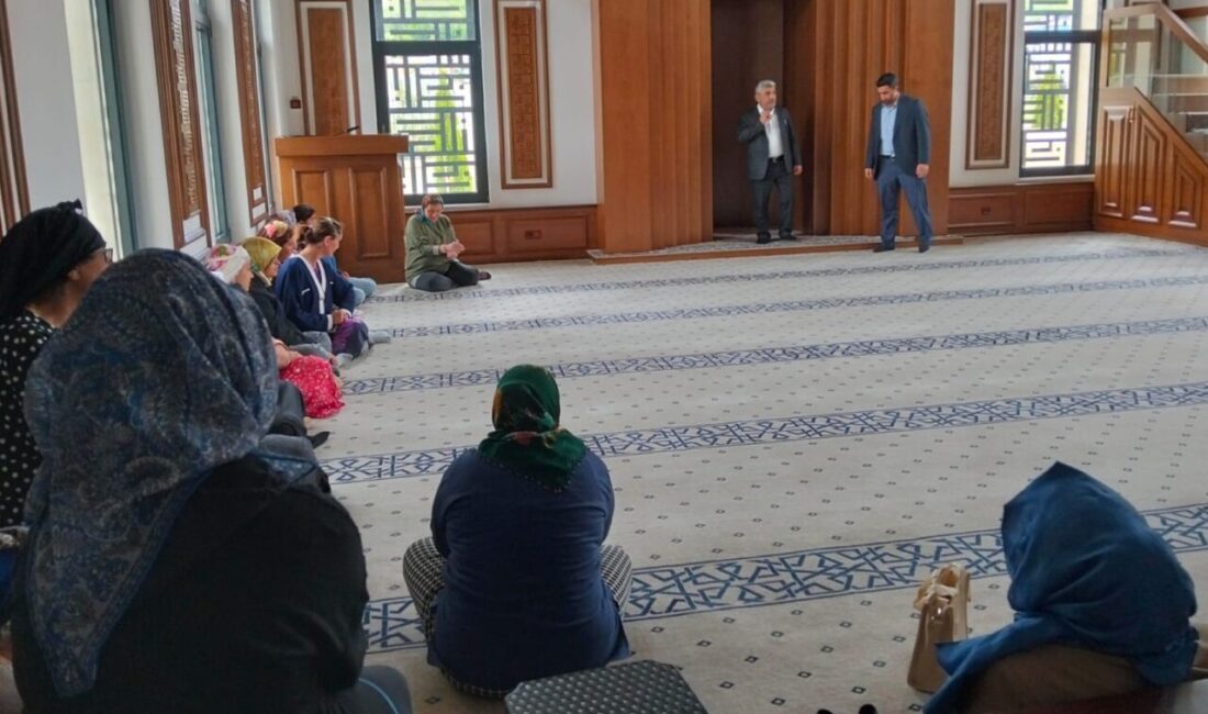 Bayburt’ta engelli vatandaşlara yönelik ’Cami-Engelli Buluşması’ düzenlendi. Engelli vatandaşların cami