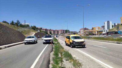 Bayburt’ta meydana gelen trafik kazasında bir yayaya taksi çarptı. Çarpmanın
