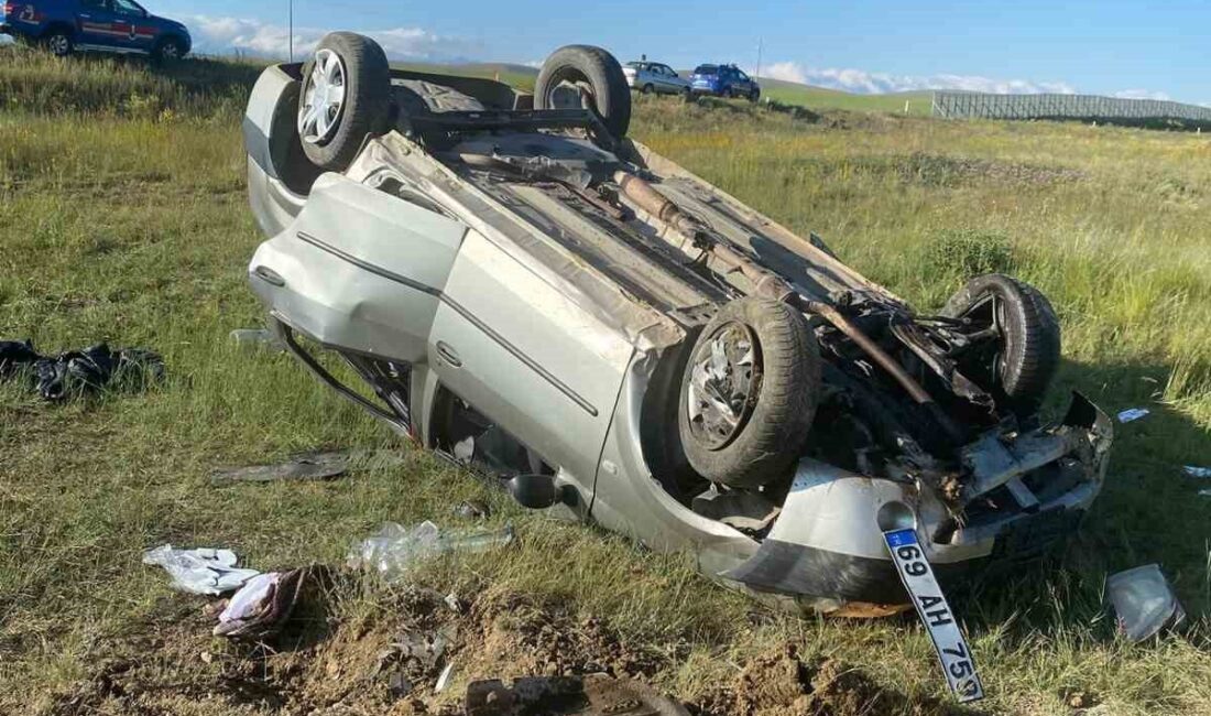 Bayburt-Demirözü karayolunda meydana gelen trafik kazasında 4 kişi yaralandı. Edinilen