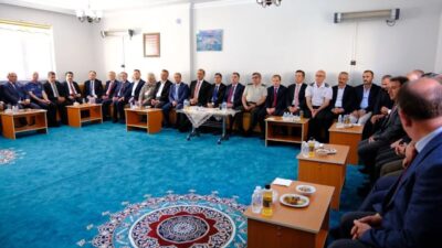 Bayburt’ta mahalle odalarında gerçekleştirilen geleneksel bayramlaşma töreninin bu yılki adresi