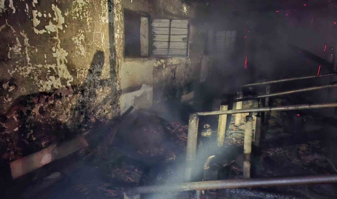 Sakarya’nın Karapürçek ilçesinde ahırda çıkan yangın, satımı gerçekleştirilen 16 büyükbaş