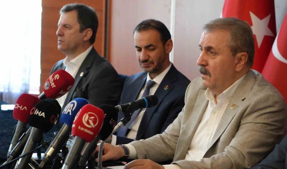 Erzurum’da gerçekleştirilen “Doğu Anadolu Çalıştayı”na katılan Büyük Birlik Partisi (BBP)