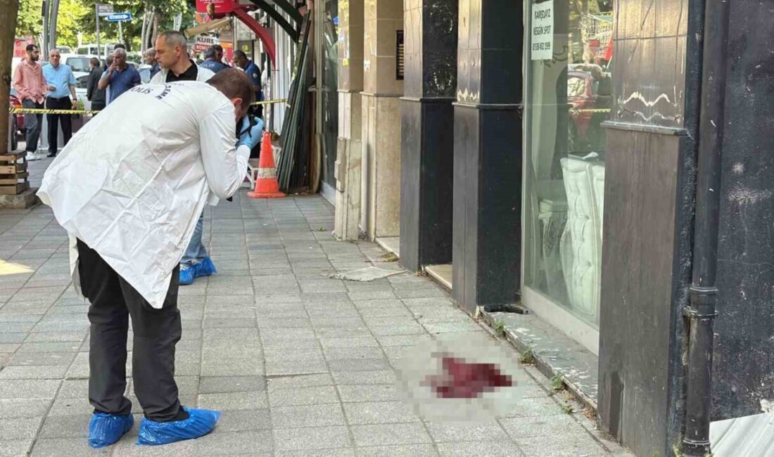 Kocaeli’nin İzmit ilçesinde cadde uğradığı silahlı saldırıda ağır yaralanan bir