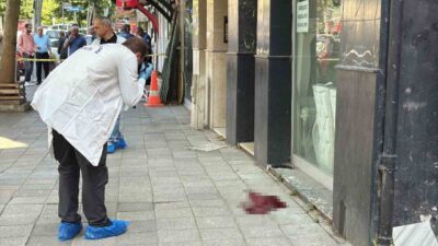 Kocaeli’nin İzmit ilçesinde cadde uğradığı silahlı saldırıda ağır yaralanan bir