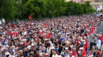 CHP Genel Başkanı Özgür Özel, 14 yıl aradan sonra CHP